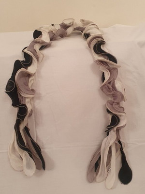 Scarf used, black and white, 150x10 cm