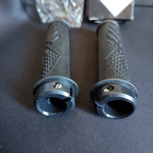 MTB Gustavo Bicycle Handlebar Grips new in packaging