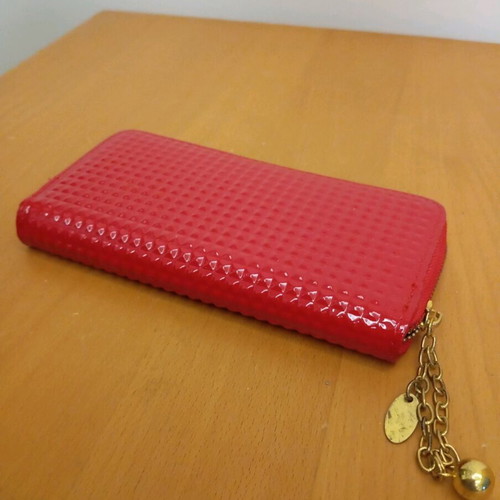Wallet red new with textured varnished material