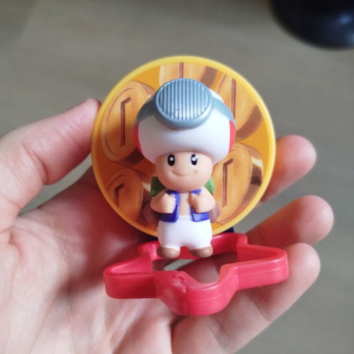 Super Mario Galaxy figure new, decorative and hangable