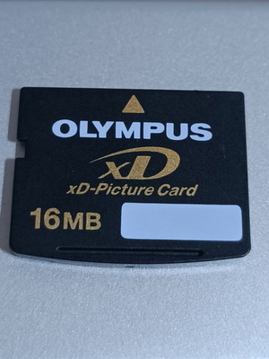 Olympus Fujifilm 16MB xD-Picture memory card by Toshiba
