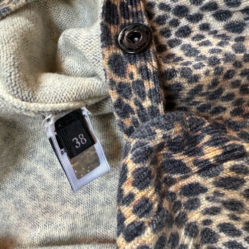 D&G cardigan like new, slim and short, for XS / XXS, brown