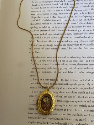 Gold-plated locket necklace with Woman in Gold pendant by Gustav Klimt, new