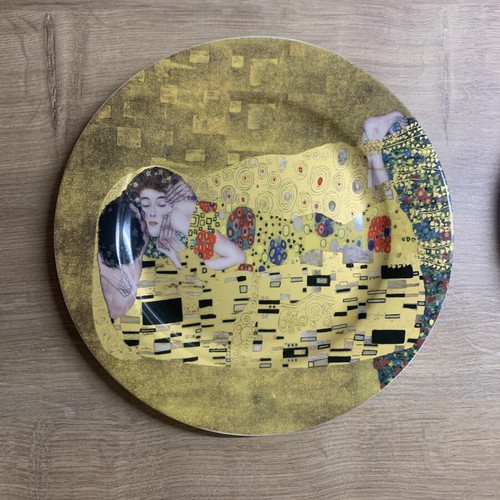 Gustav Klimt The Kiss porcelain dessert plates set of 2 new