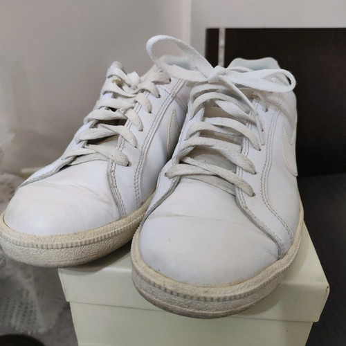 Nike men's athletic shoes used, white, size 42