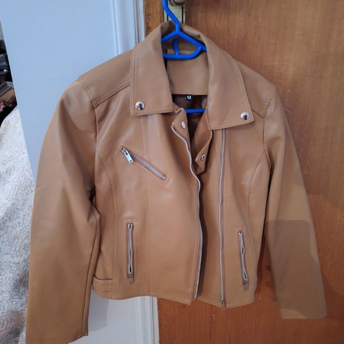 Leather jacket like new in very good condition