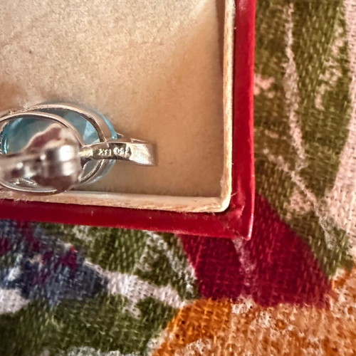 Earrings with K18 white gold and blue diamond new