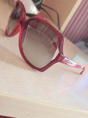 Vogue sunglasses, authentic