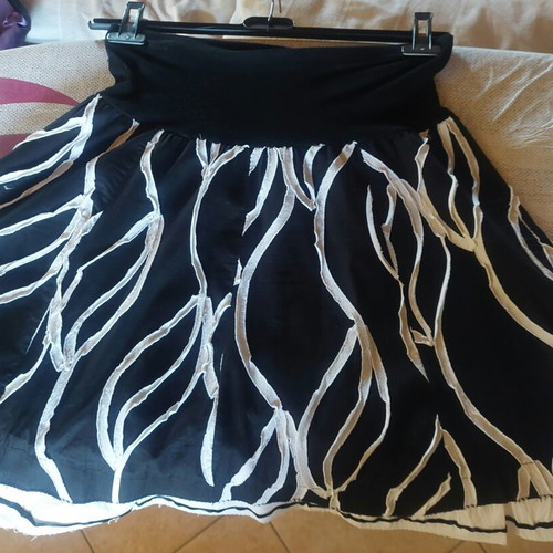Flared cotton skirt M/L black and white, like new, elastic waistband