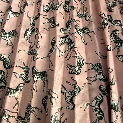 Milkwhite skirt pink like new, size S