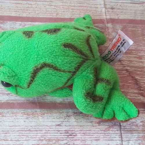 Zoo Trend plush frog like new, 14 cm length