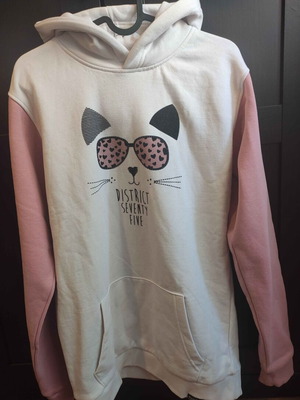 District 75 women's/kids hoodie like new, white/pink with cat design