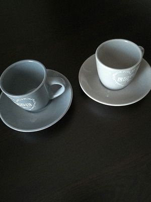 Ceramic espresso cup set used, 2 cups with saucers