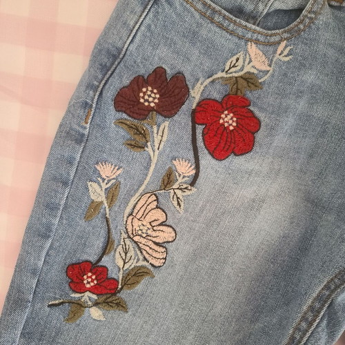Jeans pants American Eagle like new, with mum fit design