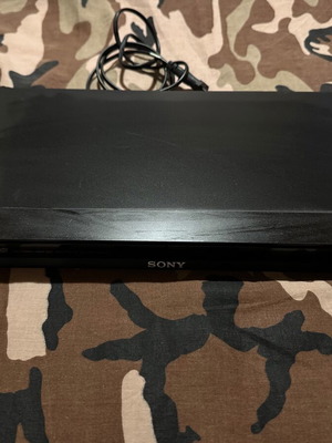 Sony CD/DVD player DVP-NS38 like new