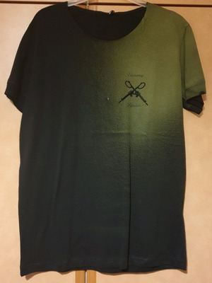Vagrancy short-sleeve shirt like new, size Small, black-green