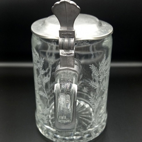 Glass beer mug with embossed hunting design like new from West Germany