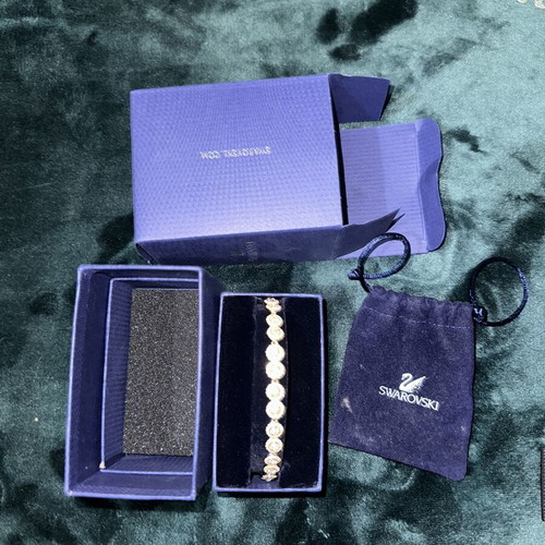Swarovski bracelet new full set with box and receipt