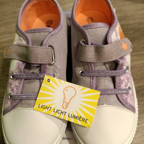 Frozen District kids athletic shoes new