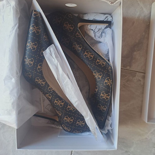Guess Dabbey 2 Pumps Size 40 Brown New