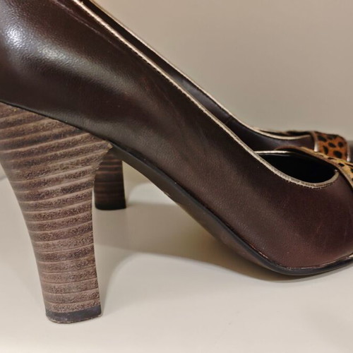 Brown pumps with animal print trim size 40 like new
