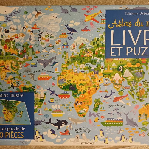 Puzzle and book in French like new, 300 pieces, 30 pages