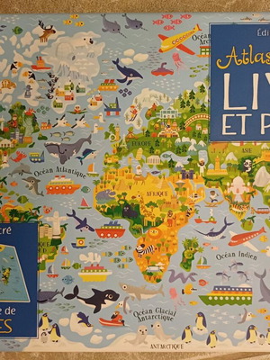 Puzzle and book in French like new, 300 pieces, 30 pages