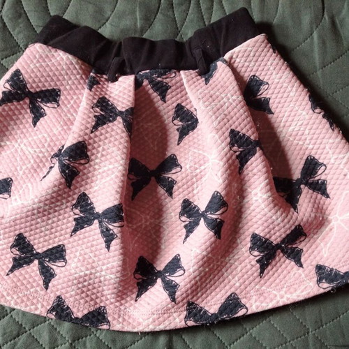 Three skirts used for girls aged 4-6 years, blue and pink