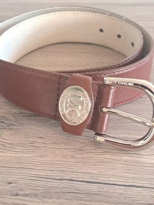 Γυναικεία δερμάτινη ζώνη Michael Kors σαν καινούργια, καφέ, μέγεθος 100