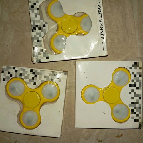 Fidget spinners set of 3 yellow