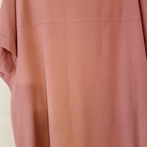 T-shirt with gold design and glitter heart like new, dusty pink