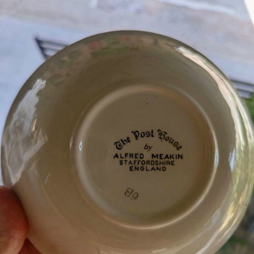Alfred Meakin The Post House vintage green transferware bowl