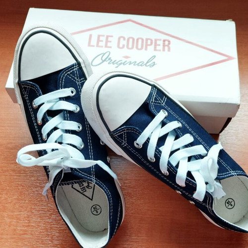 Lee Cooper athletic shoes new, dark blue, size 39