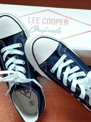 Lee Cooper athletic shoes new, dark blue, size 39