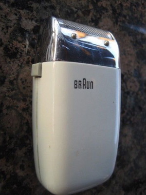 Braun λευκή ξυριστική μηχανή μεταχειρισμένη, πλήρως λειτουργική