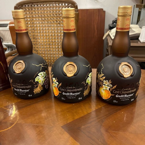 Grand Marnier liqueur 150 years sealed in Galle-style bottle new