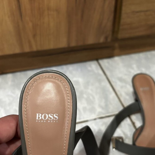 Boss gray pumps used, size 39