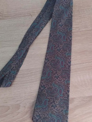 Silk tie like new, multicolored