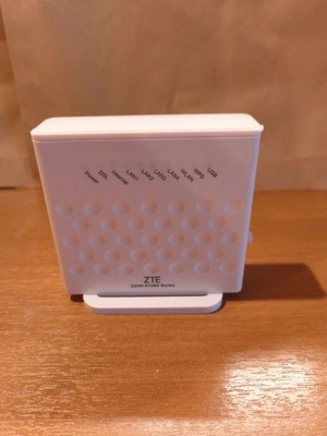 Router ZTE ZXHN H108N Series like new