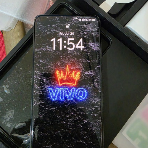 Vivo X200 Ultra 16/512 used, black, with accessories and warranty