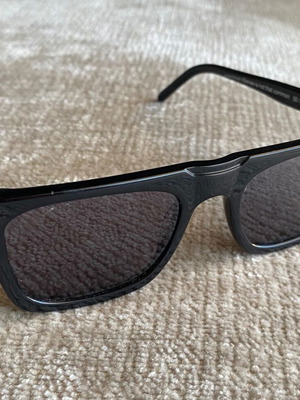 Common Sense black unisex sunglasses