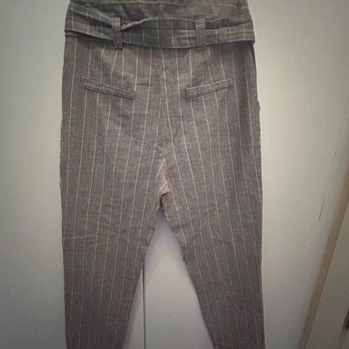 Attrativo pants like new gray with beige stripes size XS