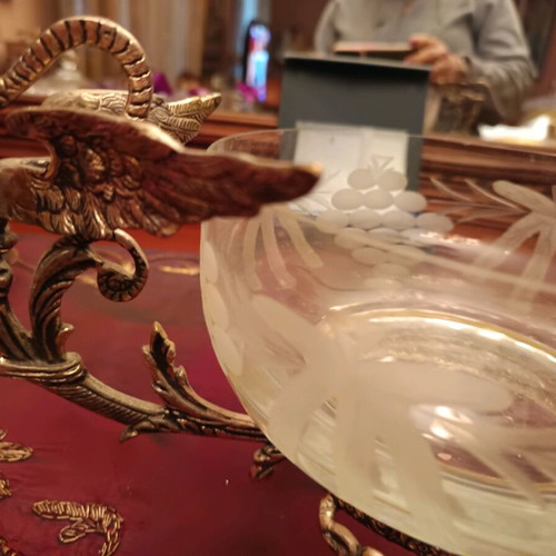 Crystal round decorative bowl with embossed design and silver snake details like new