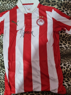 Μπλούζα υπογεγραμμένη Abdoun μέγεθος large καινούργια