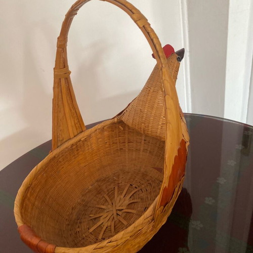 Basket like new, wicker in chicken shape