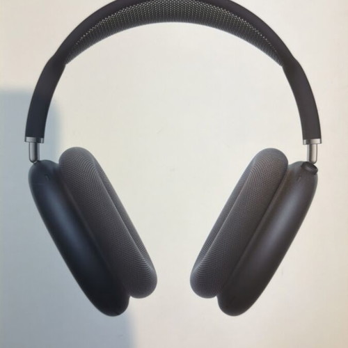 AirPods Max Midnight sealed, new