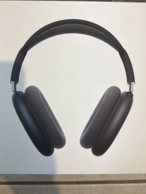 AirPods Max Midnight sealed, new