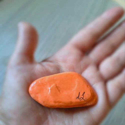 Handpainted Decorative Painted Pebble Magnet new