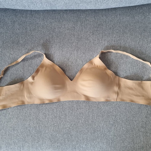 Sloggi Zero Feel Ultra Bra size L like new, beige