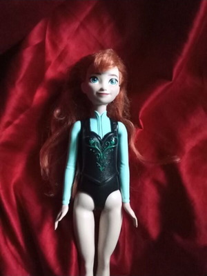 Кукла от Замръзналото кралство употребявана, запазена